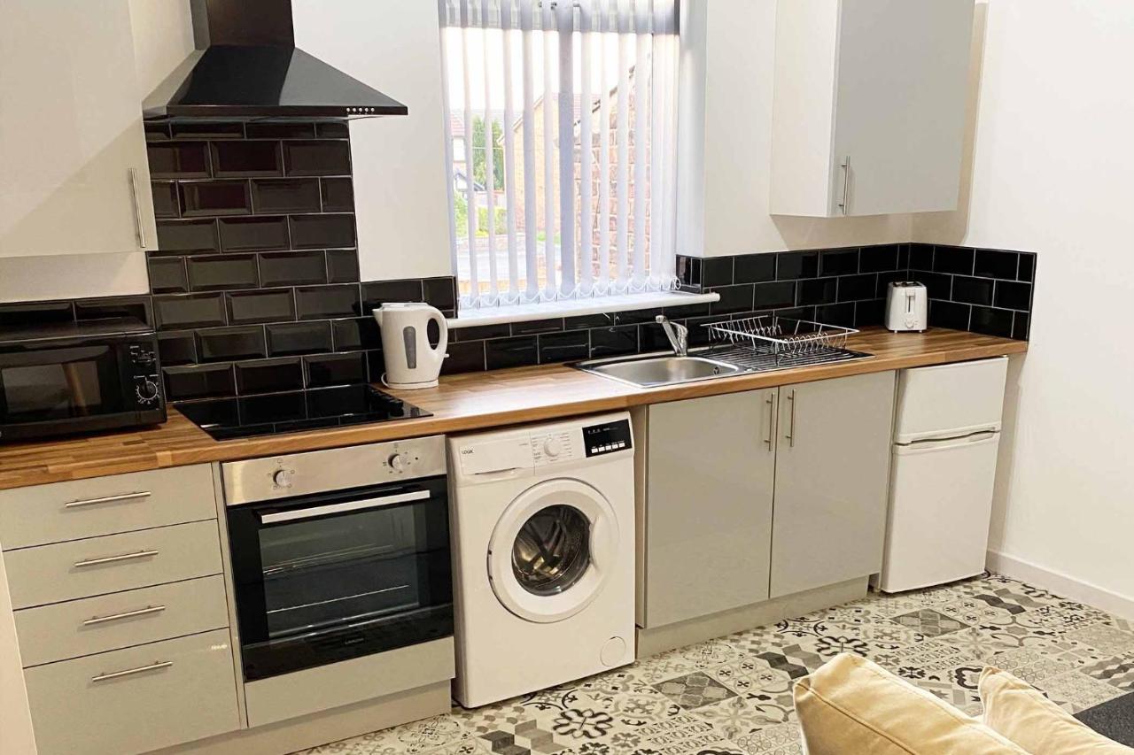 Sutton Contractor Accommodation - Warrington, St Helens Clock Face Kültér fotó