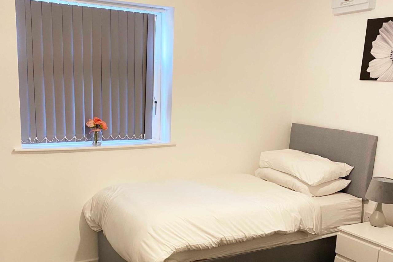 Sutton Contractor Accommodation - Warrington, St Helens Clock Face Kültér fotó